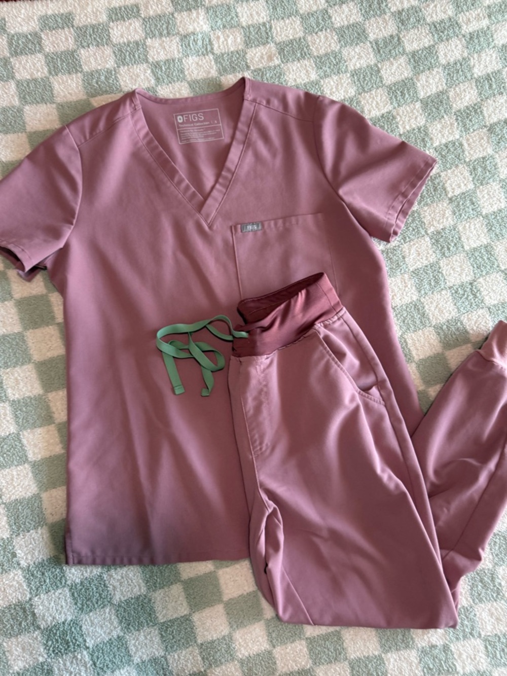 FIGS Mineral Mauve Scrubs Set